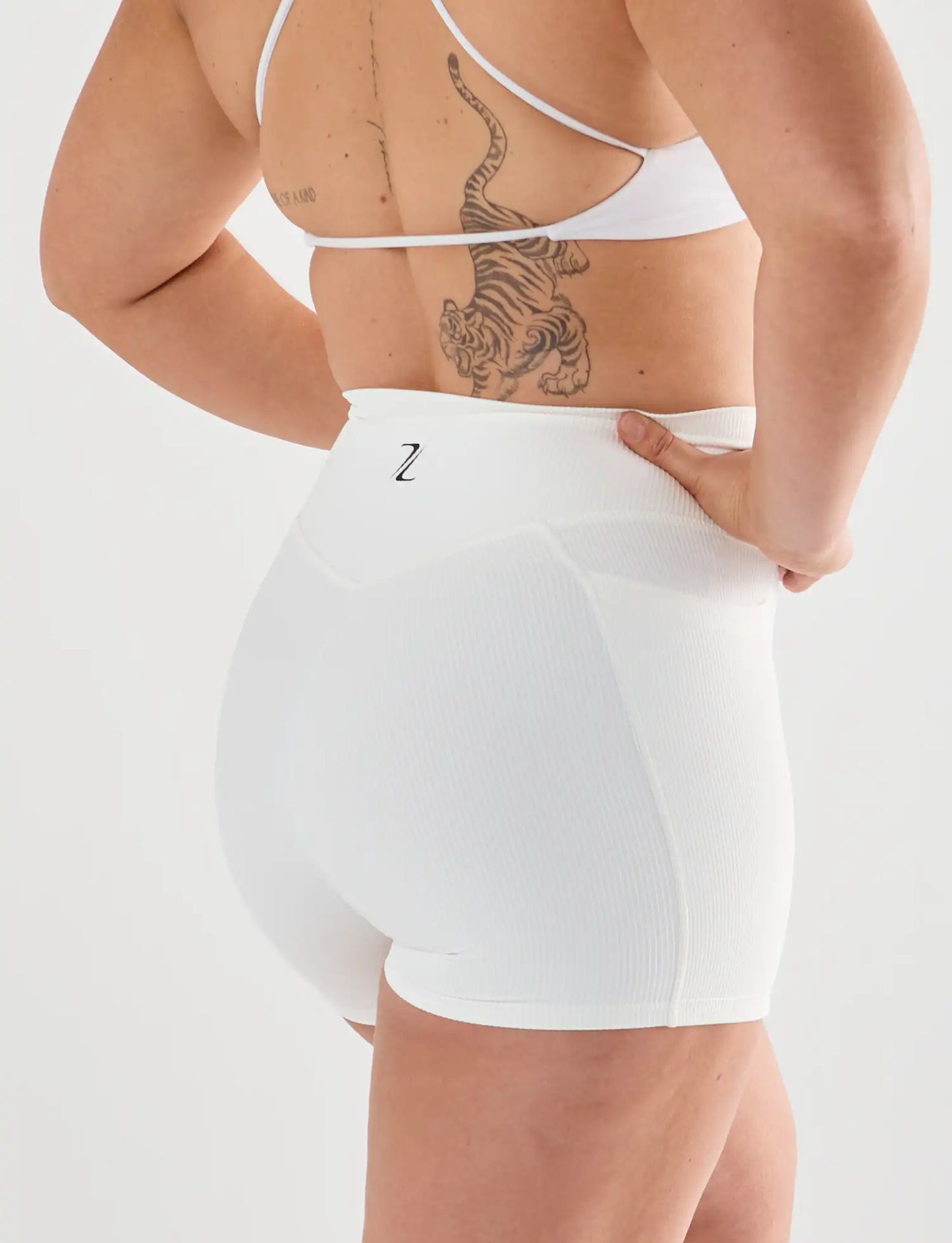 zleek premium cross over lounge short white